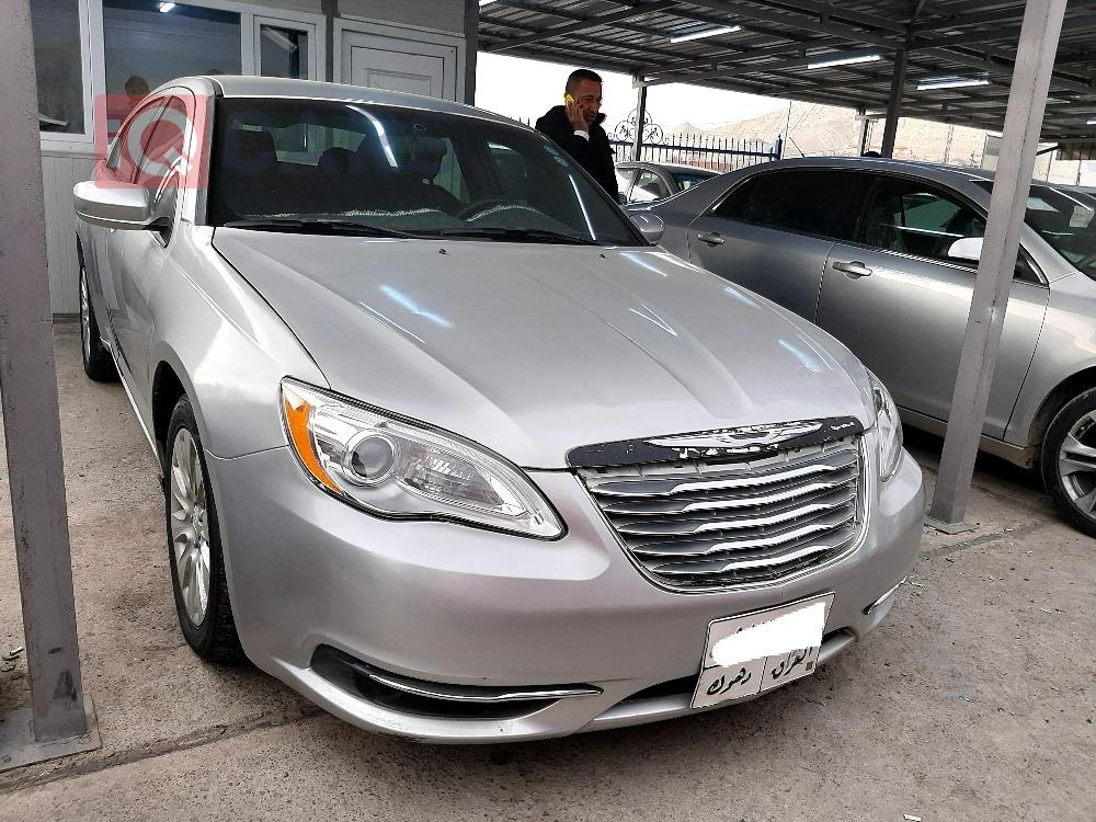 Chrysler 200